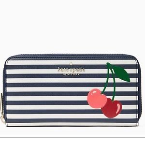 Large Kate Spade Wallet NWT